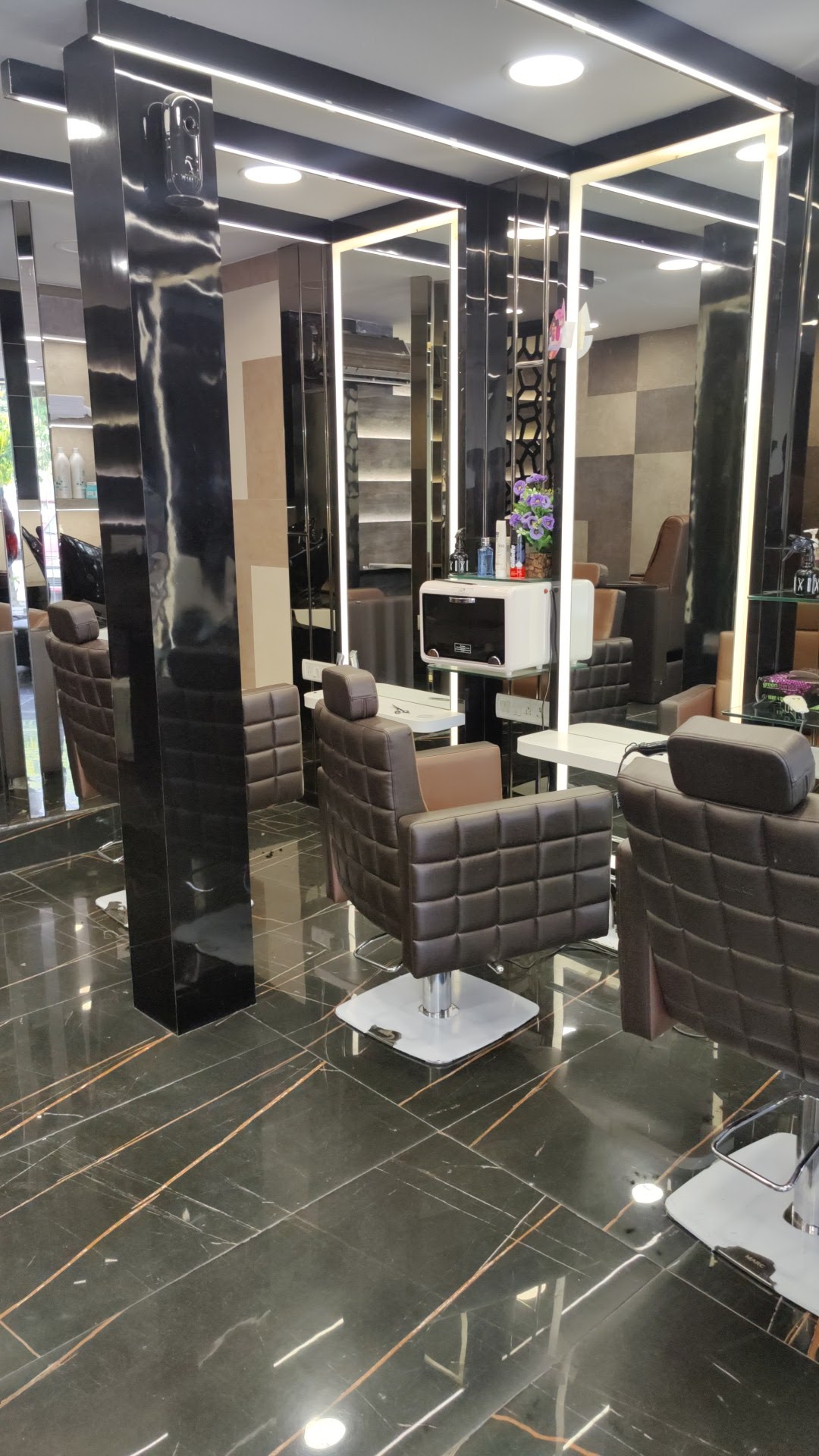 Green Trends in Aliganj, Lucknow