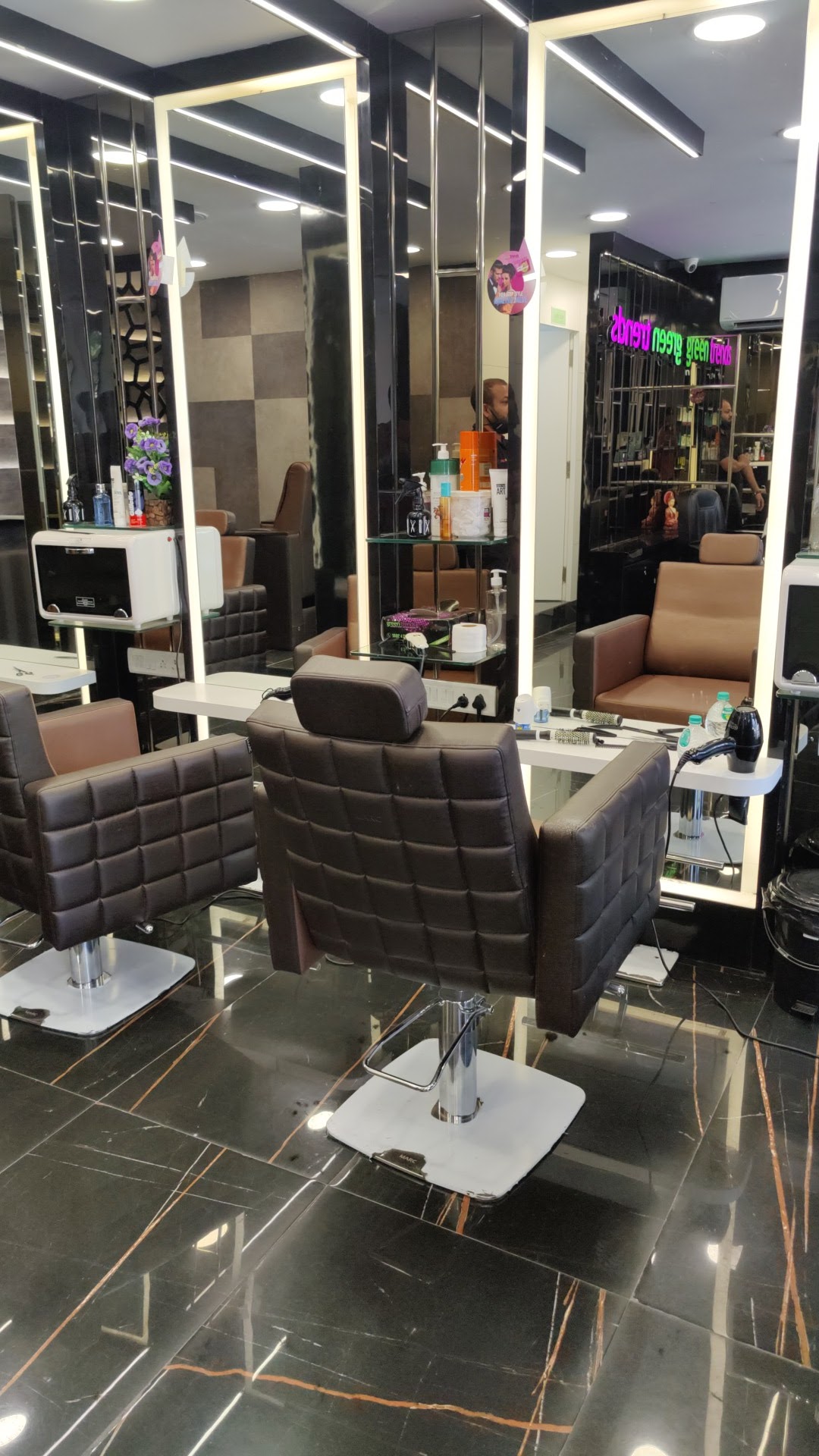 Green Trends in Aliganj, Lucknow